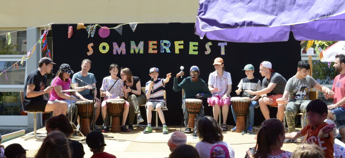 Sommerfest im Schulheim - Heimweh nach de Bärge - Klasse als Band